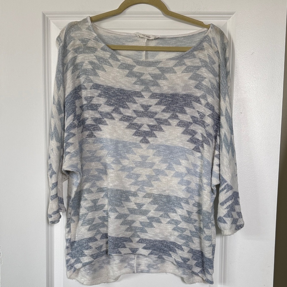 Blu Pepper Light Blue and Cream Knit Pullover